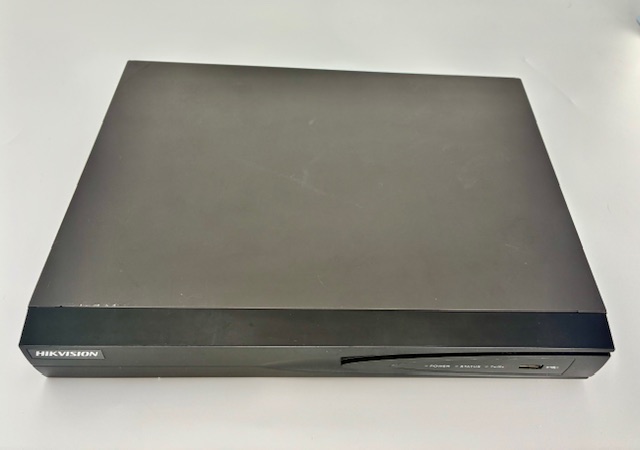 UŻYWANE DS-7616NI-K1(B) - obrazek 2